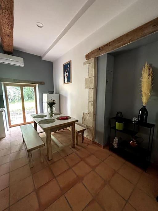 Superbe Appartement Cosy Avec Jardin Nîmes Buitenkant foto